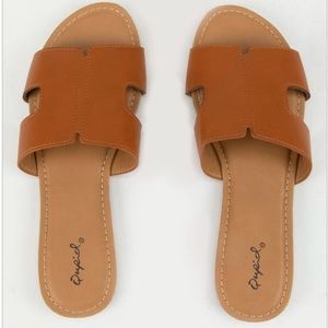 BRAND NEW Quipid H Sandals - Cognac Size 8